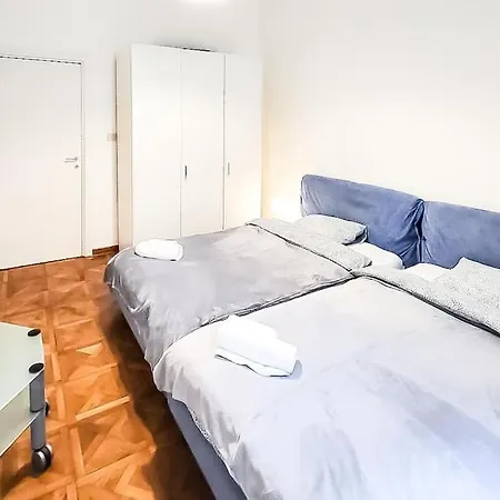 El Liston X4 Zona Pedonale In Centro Apartment *